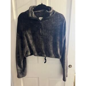 Urban Outfitters Small fuzzy semi cropped pullover sweater